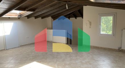 Продаж - Таунхаус 260 m² в передмісті Салонік