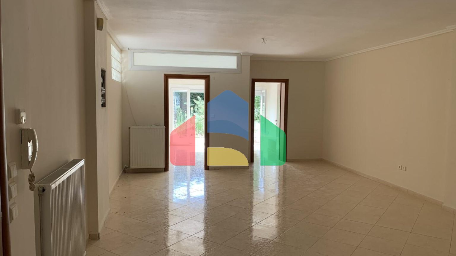 Продаж - Таунхаус 260 m² в передмісті Салонік