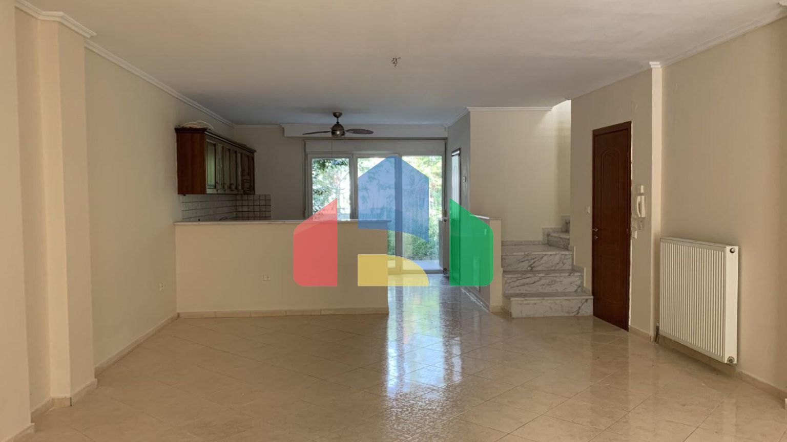 Продаж - Таунхаус 260 m² в передмісті Салонік