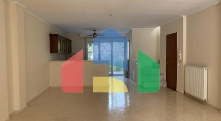 Продаж - Таунхаус 260 m² в передмісті Салонік