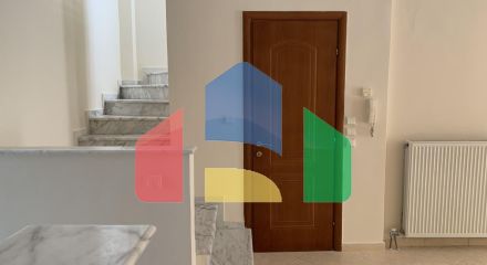 Продаж - Таунхаус 260 m² в передмісті Салонік