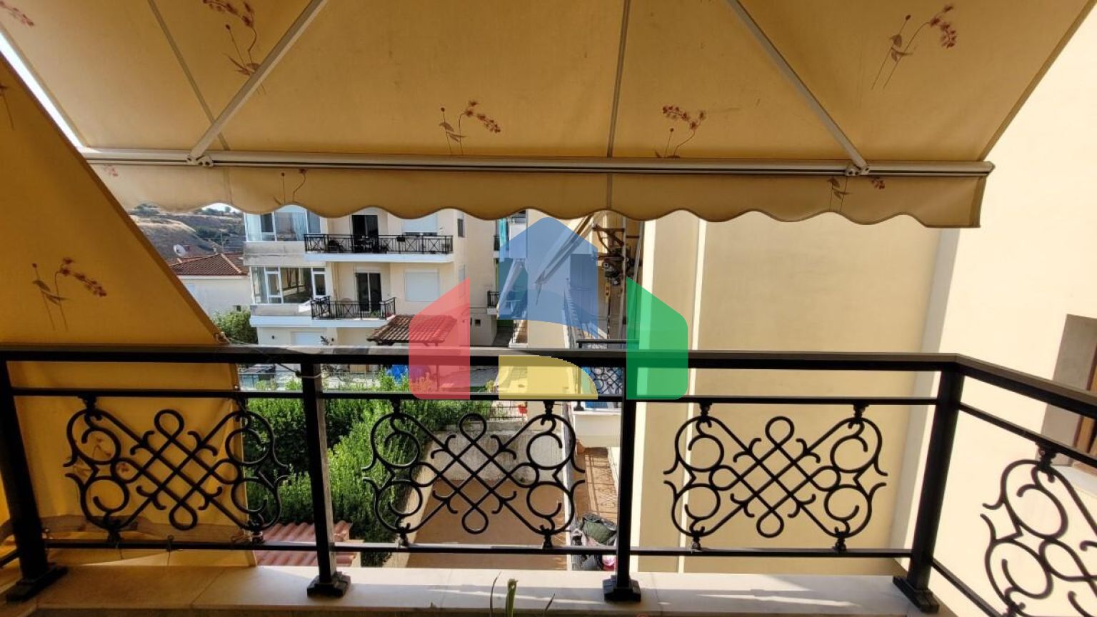 Продаж - Квартира 62 m² в передмісті Салонік