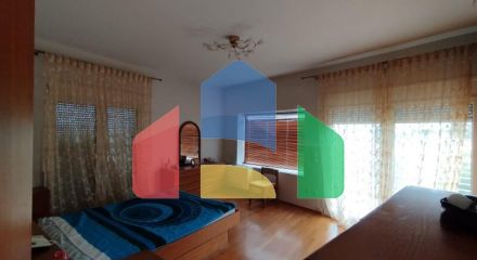 Продаж - Котедж 474 m² в передмісті Салонік