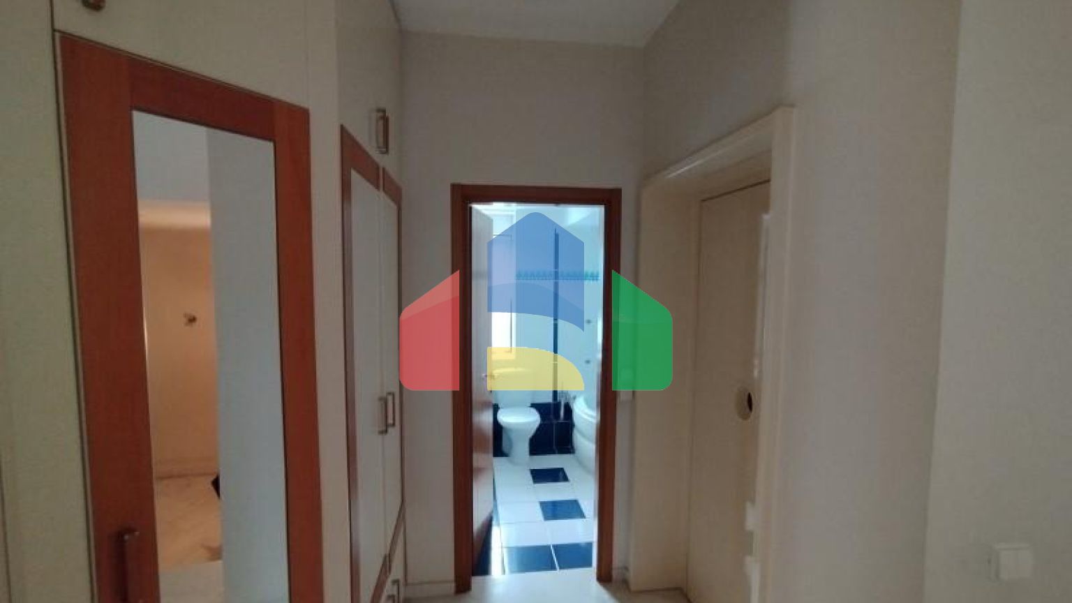 Продаж - Котедж 474 m² в передмісті Салонік