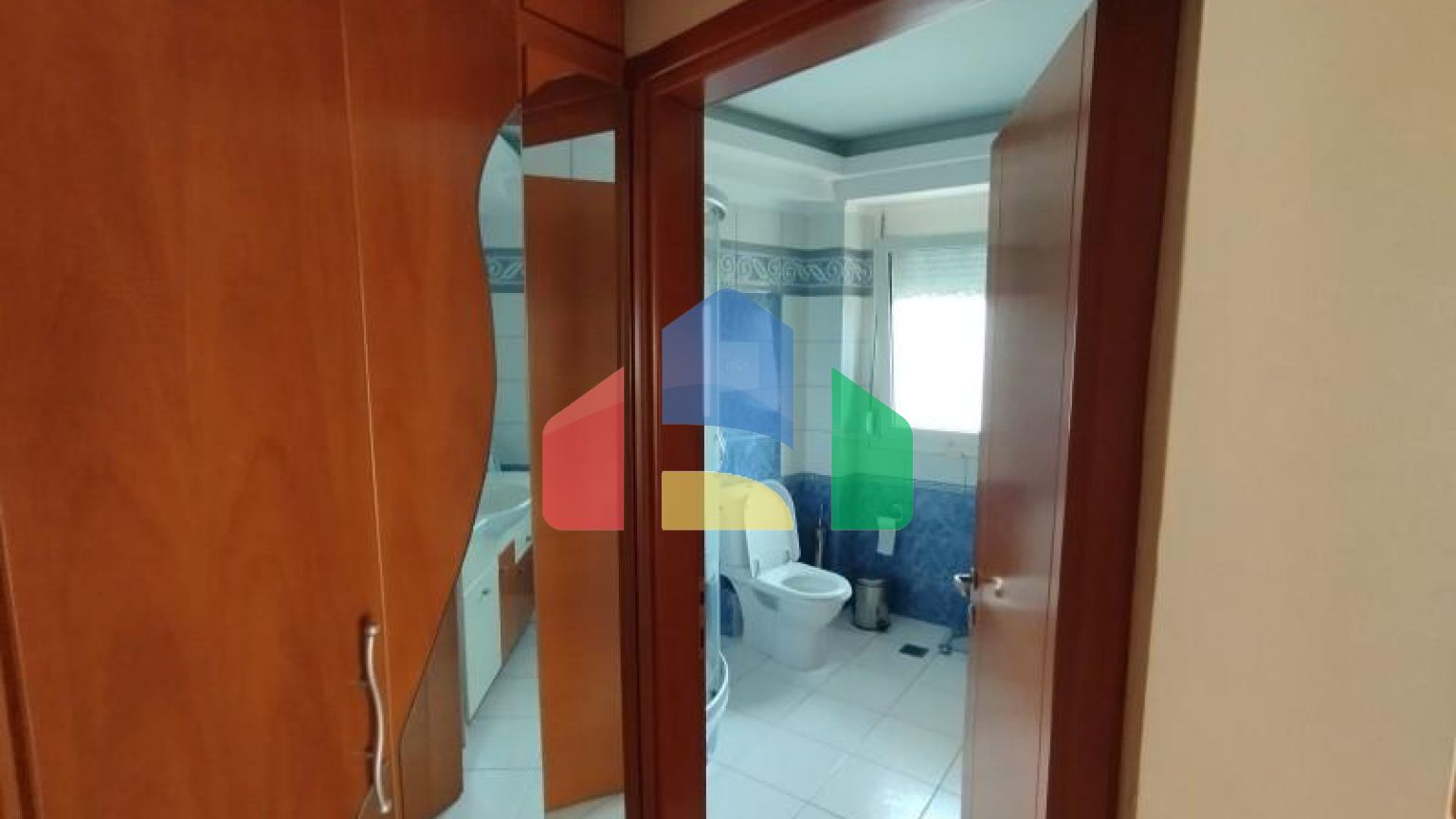 Продаж - Котедж 474 m² в передмісті Салонік