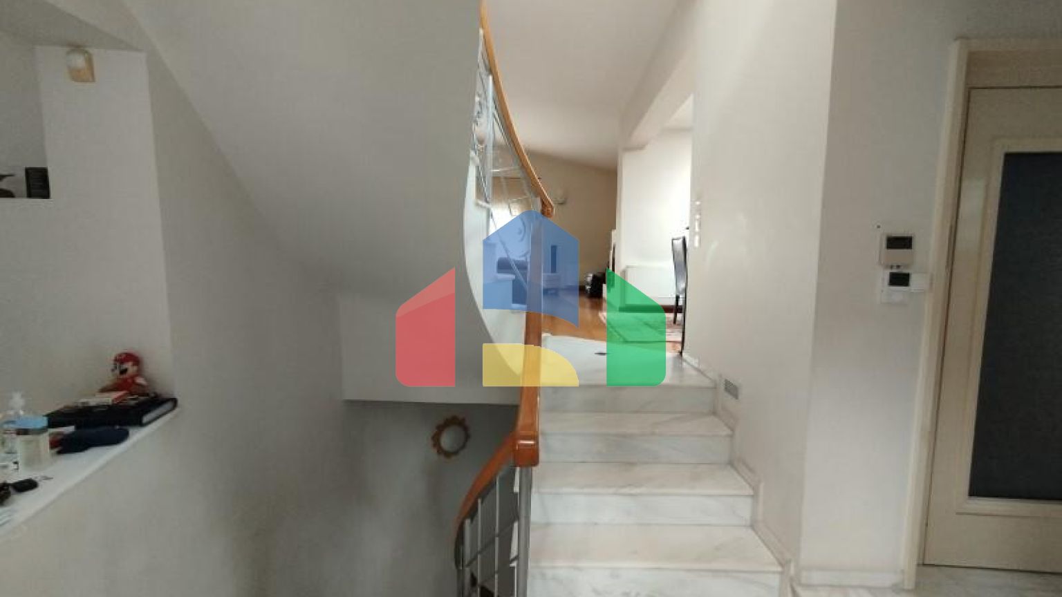 Продаж - Котедж 474 m² в передмісті Салонік