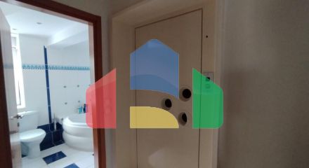 Продаж - Котедж 474 m² в передмісті Салонік