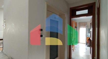 Продаж - Котедж 474 m² в передмісті Салонік