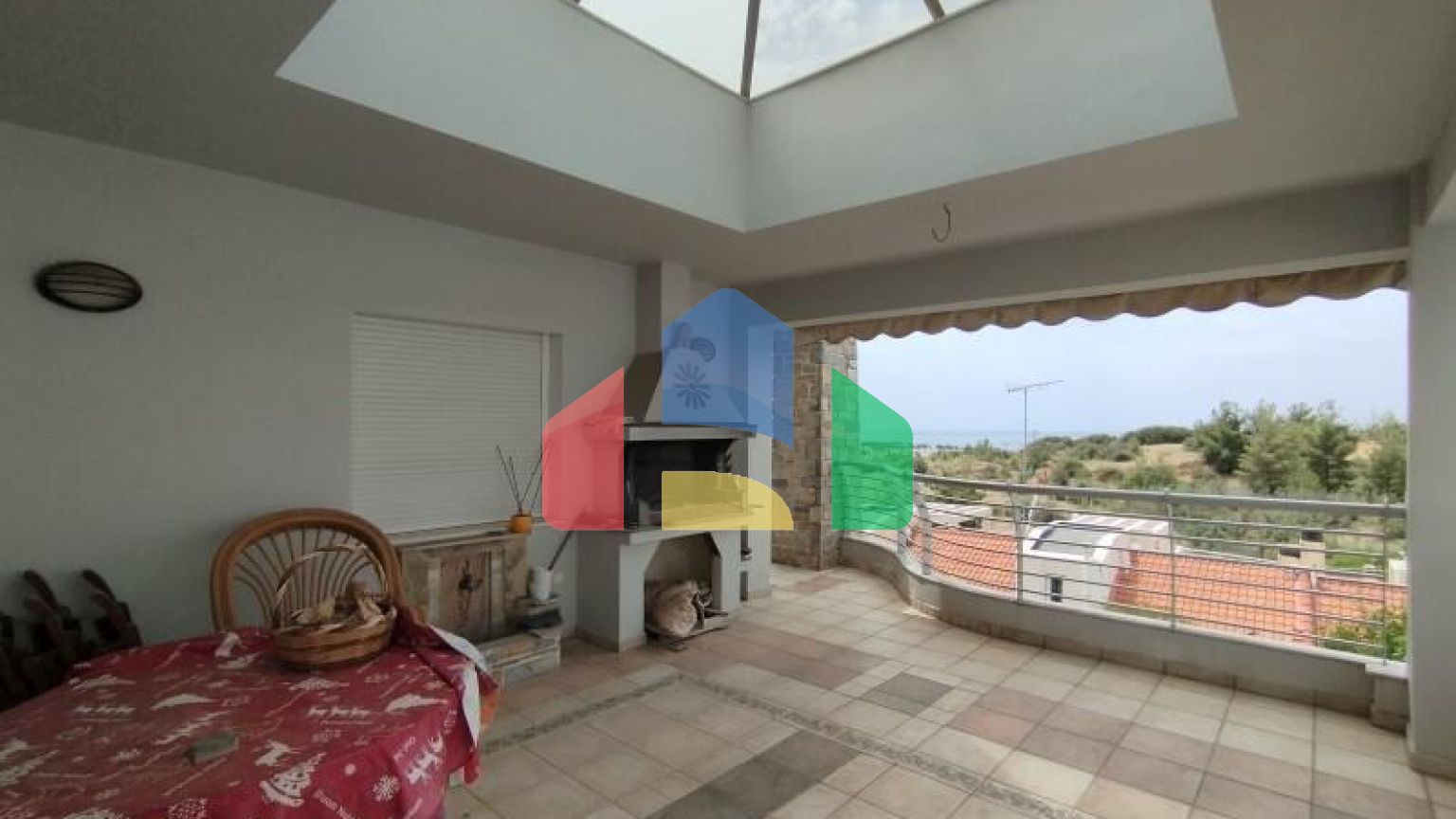 Продаж - Котедж 474 m² в передмісті Салонік