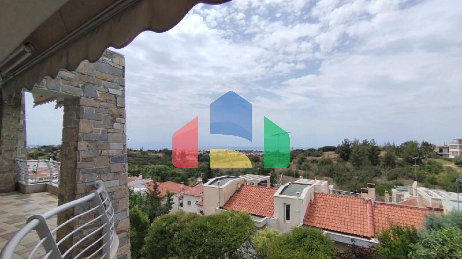 Продаж - Котедж 474 m² в передмісті Салонік