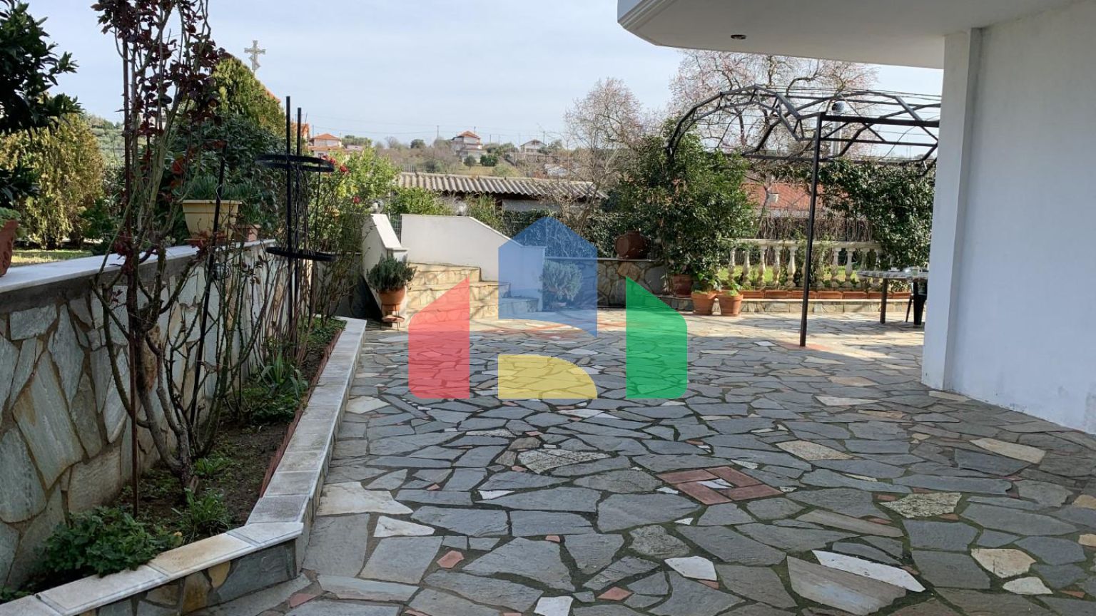 Продаж - Котедж 286 m² в передмісті Салонік