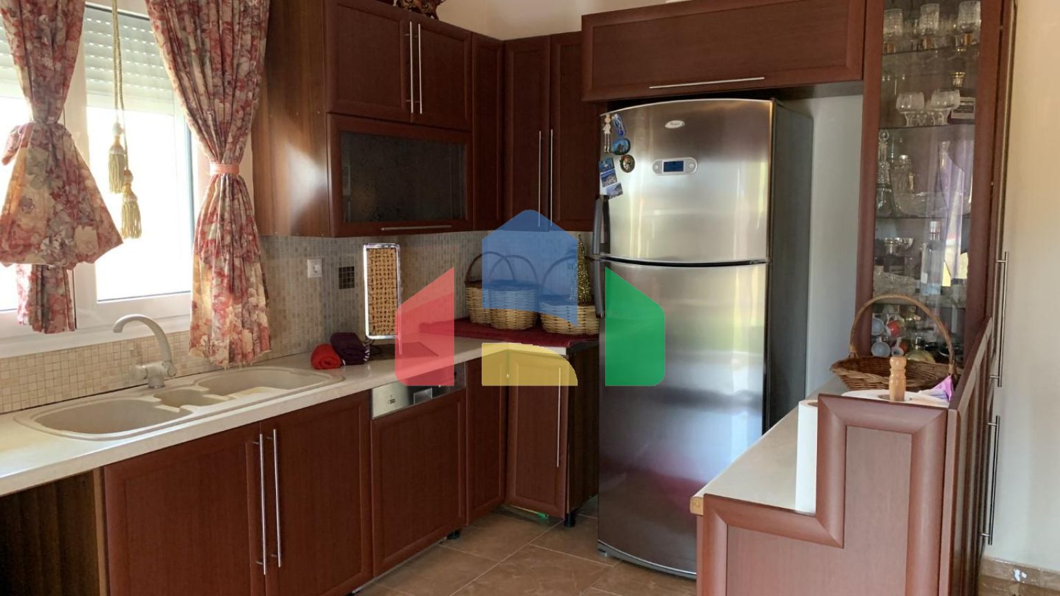 Продаж - Котедж 286 m² в передмісті Салонік