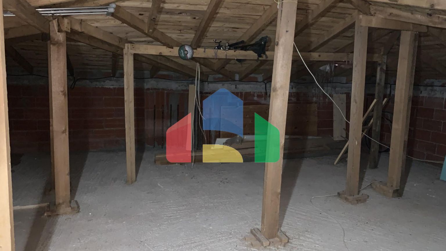 Продаж - Котедж 286 m² в передмісті Салонік