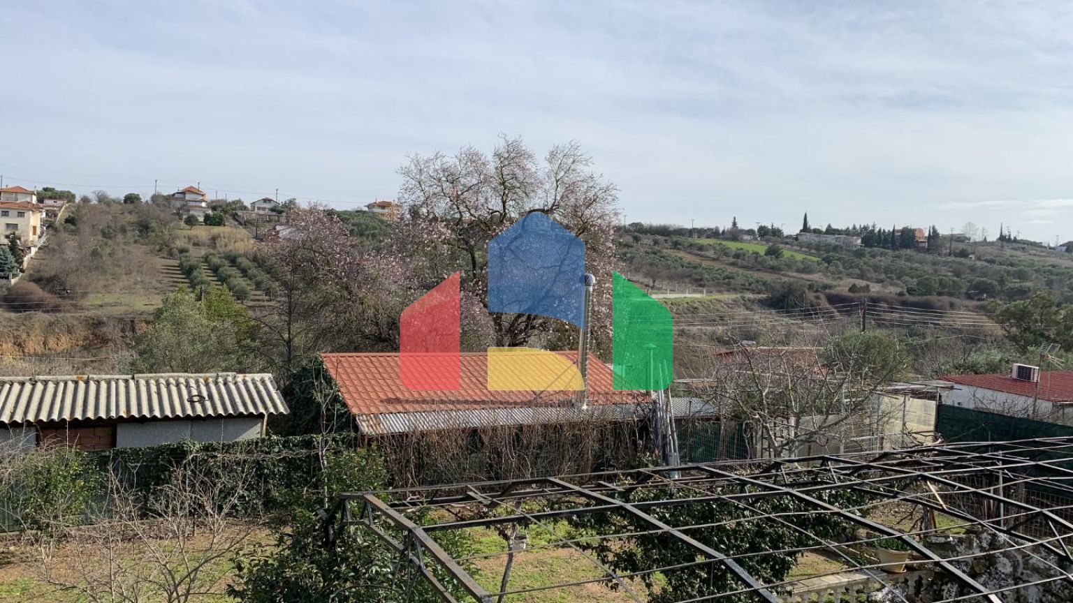 Продаж - Котедж 286 m² в передмісті Салонік