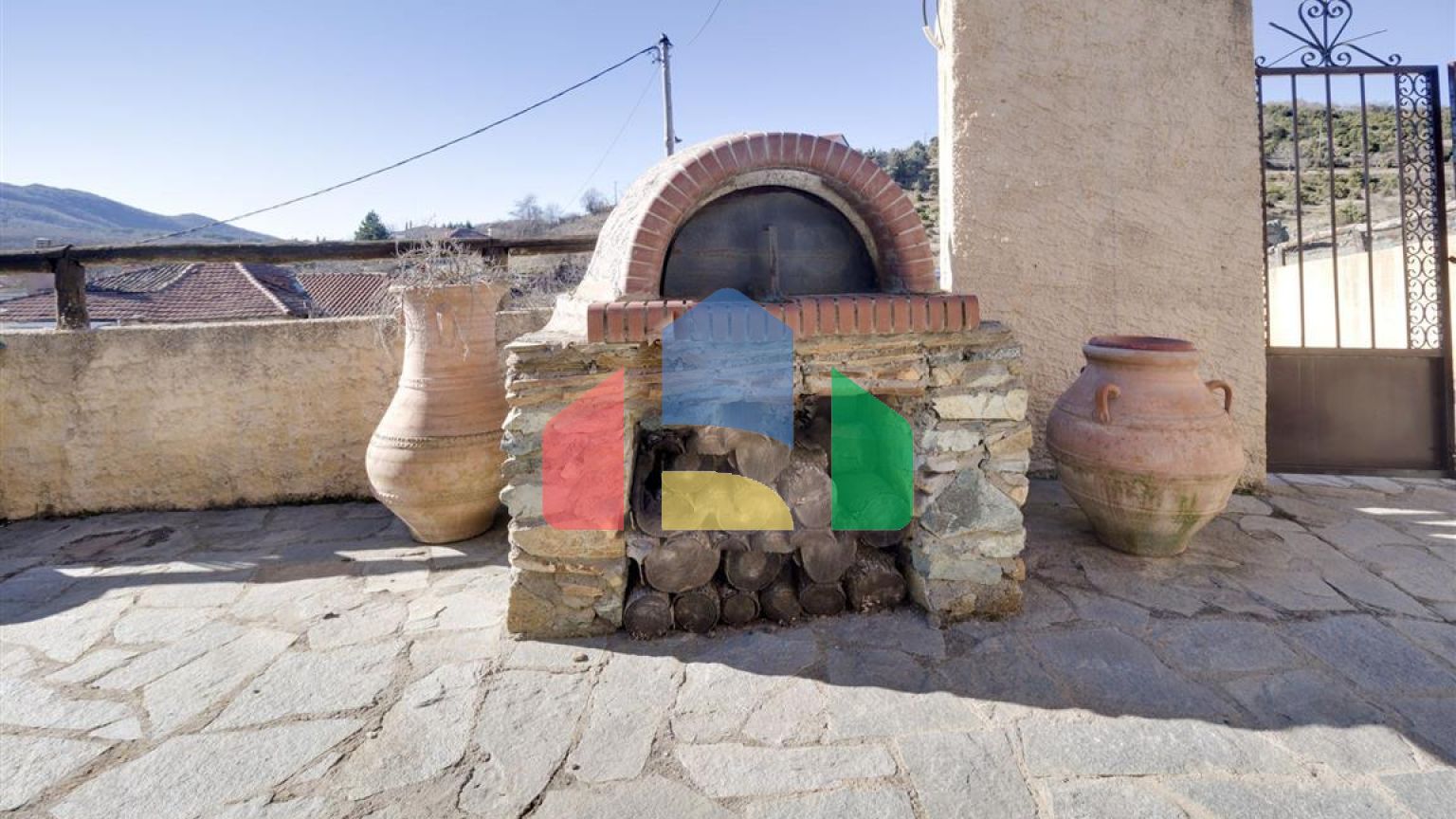 Продажа - Коммерческое помещение 160 m² в пригороде Салоник