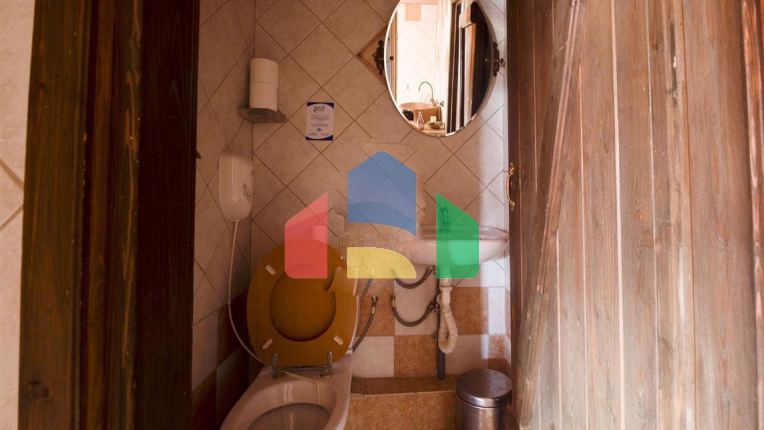 Продажа - Коммерческое помещение 160 m² в пригороде Салоник