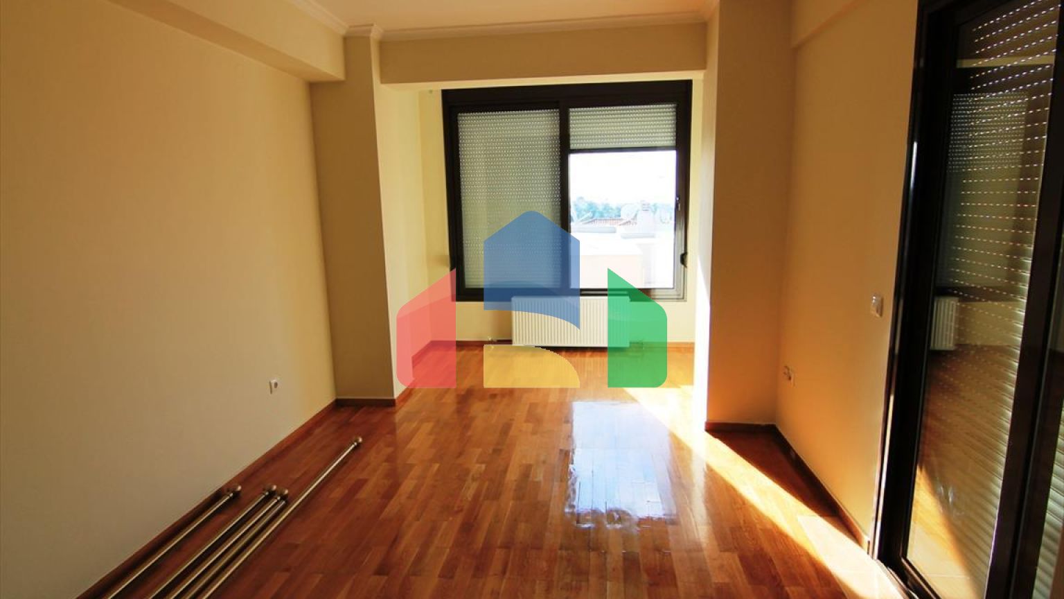 Продаж - Таунхаус 220 m² в передмісті Салонік