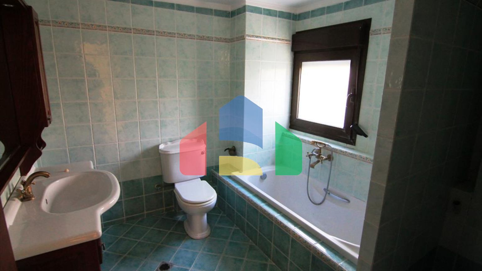 Продаж - Таунхаус 220 m² в передмісті Салонік