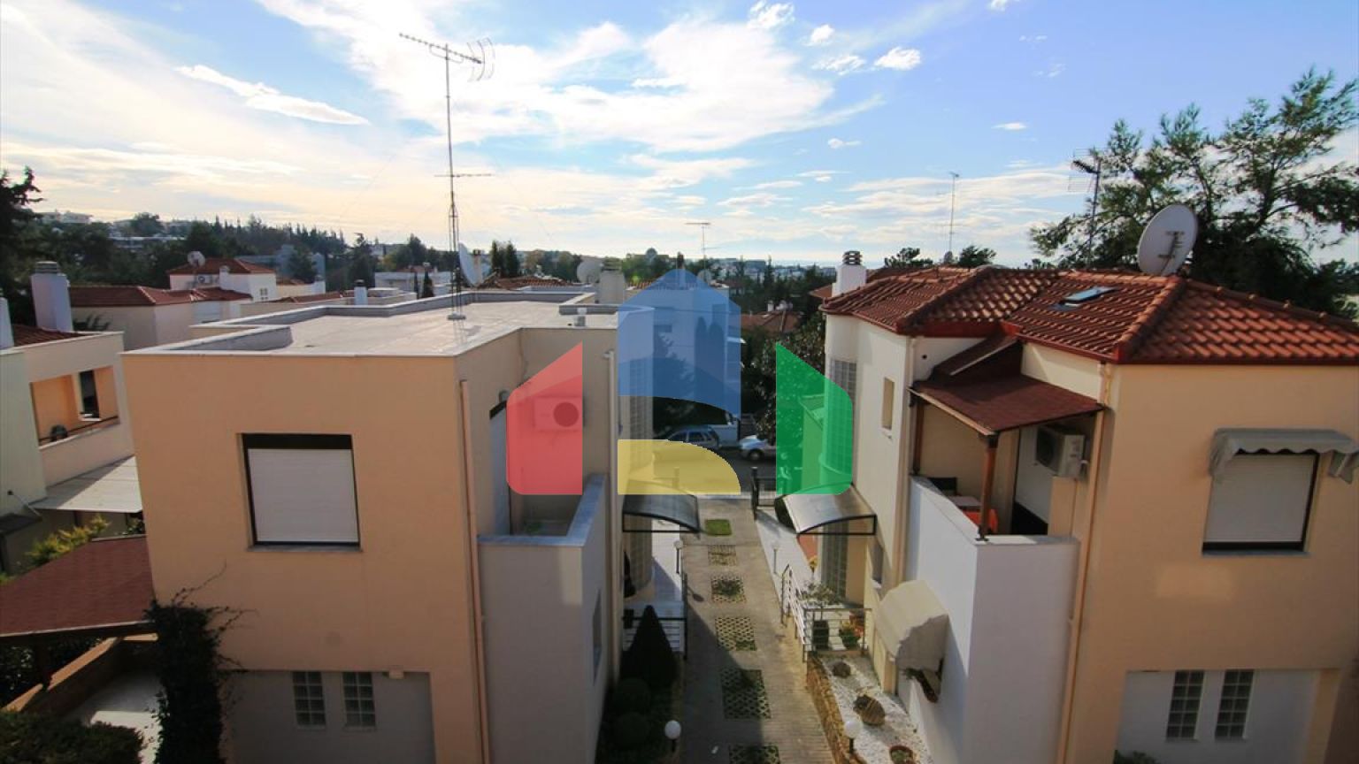 Продаж - Таунхаус 220 m² в передмісті Салонік