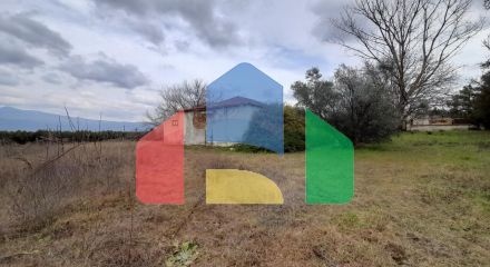 Продаж - Комерційна нерухомість 650 m² в передмісті Салонік