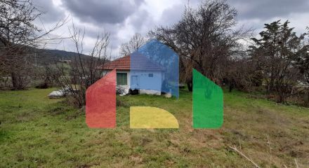 Продаж - Комерційна нерухомість 650 m² в передмісті Салонік