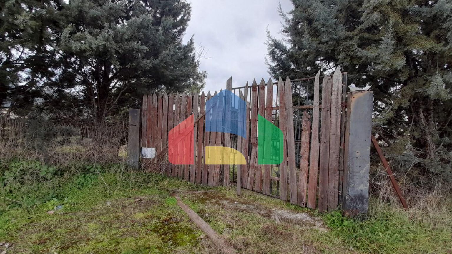 Продажа - Коммерческое помещение 650 m² в пригороде Салоник