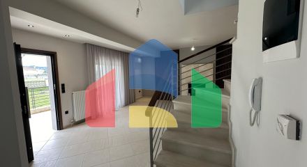 Продаж - Котедж 270 m² в передмісті Салонік