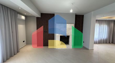 Продаж - Котедж 270 m² в передмісті Салонік