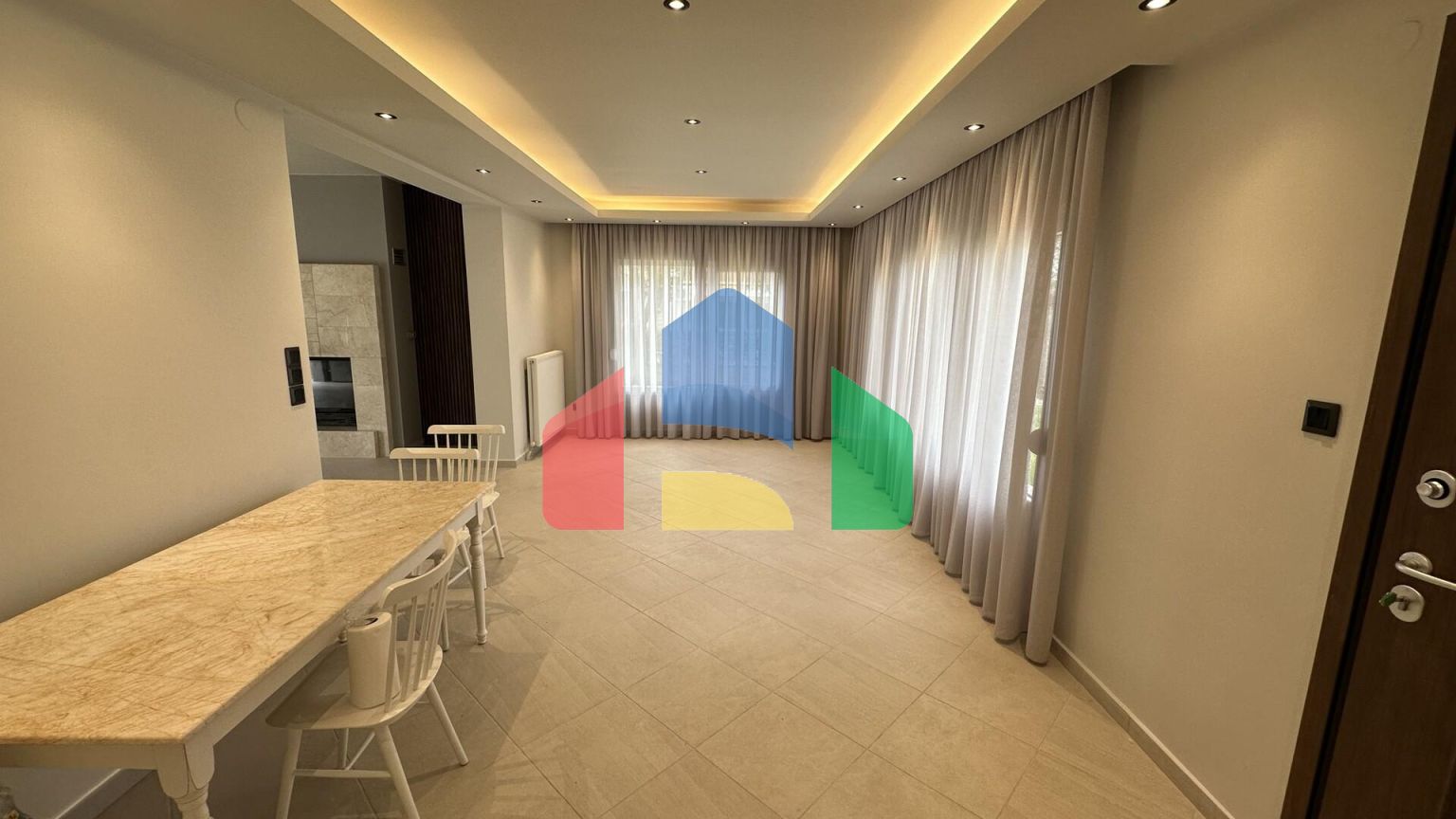 Продаж - Котедж 270 m² в передмісті Салонік