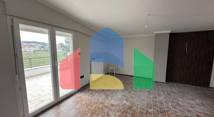 Продаж - Котедж 270 m² в передмісті Салонік