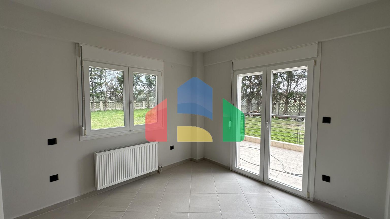 Продаж - Котедж 270 m² в передмісті Салонік