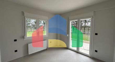 Продаж - Котедж 270 m² в передмісті Салонік