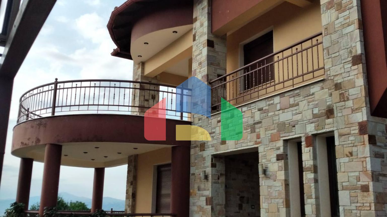 Продаж - Котедж 340 m² в передмісті Салонік