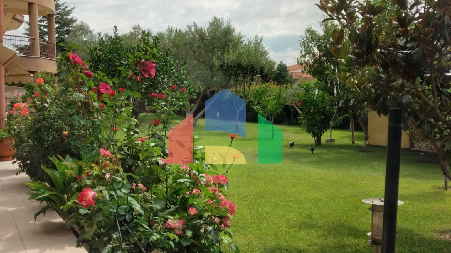 Продаж - Котедж 340 m² в передмісті Салонік