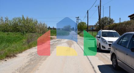 Продаж - Земельна ділянка 677 m² в передмісті Салонік