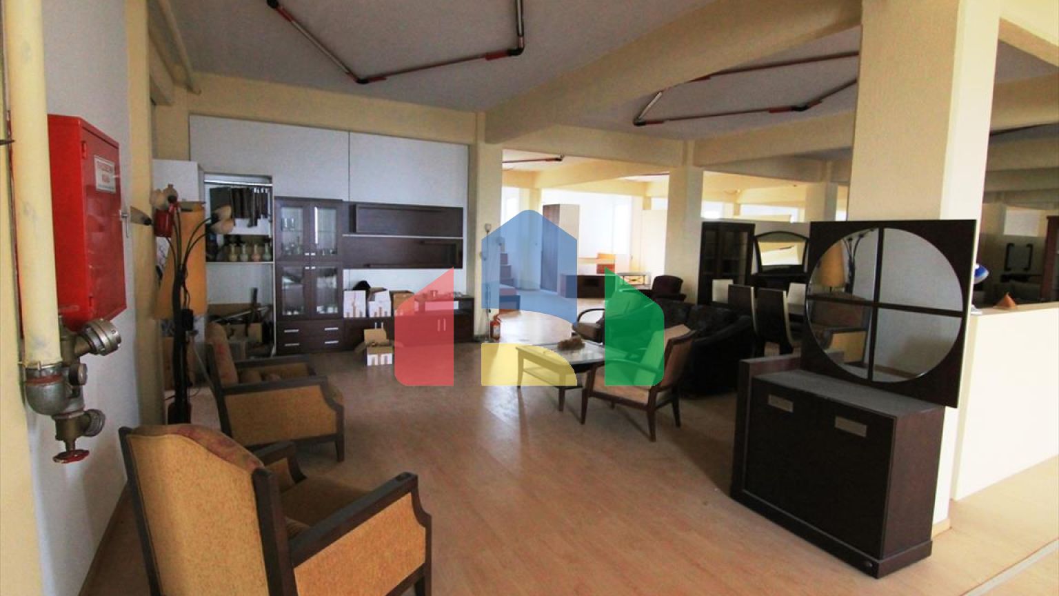 Продаж - Комерційна нерухомість 1450 m² в передмісті Салонік