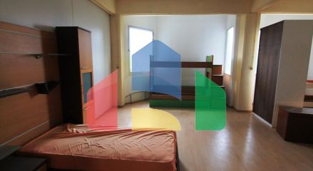 Продаж - Комерційна нерухомість 1450 m² в передмісті Салонік