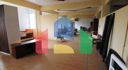 Продаж - Комерційна нерухомість 1450 m² в передмісті Салонік