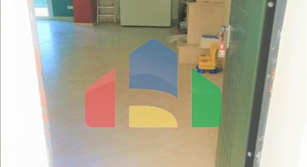Продажа - Здание 525 m² в пригороде Салоник