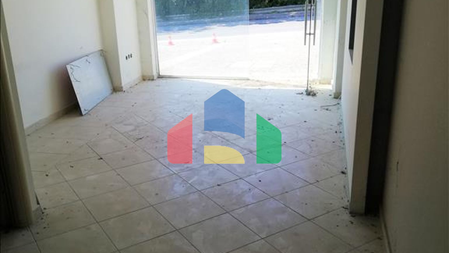 Продажа - Здание 525 m² в пригороде Салоник