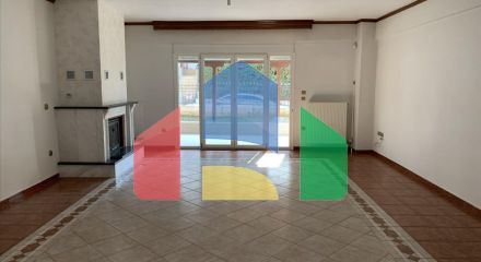 Продаж - Котедж 380 m² в передмісті Салонік