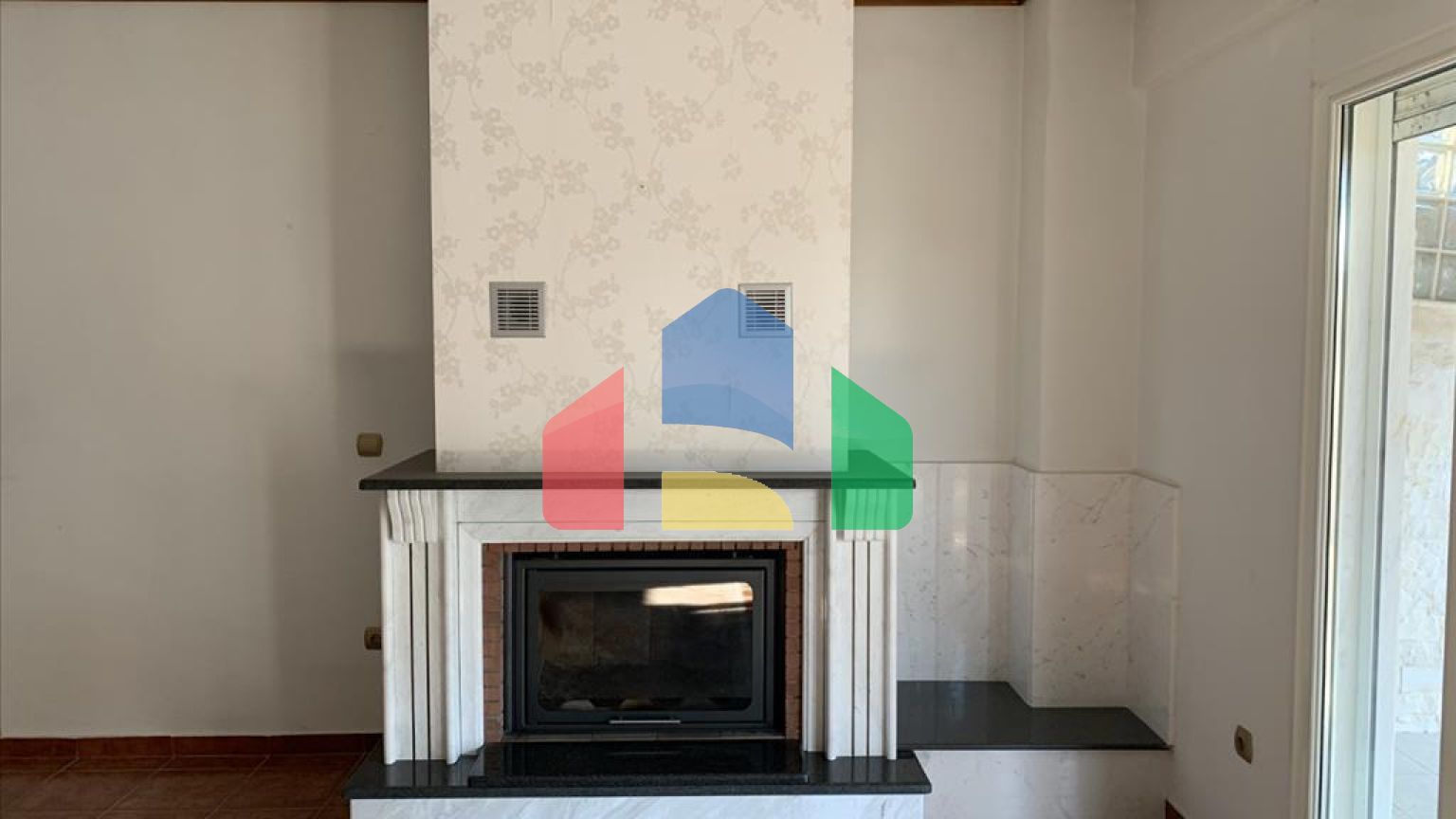 Продаж - Котедж 380 m² в передмісті Салонік