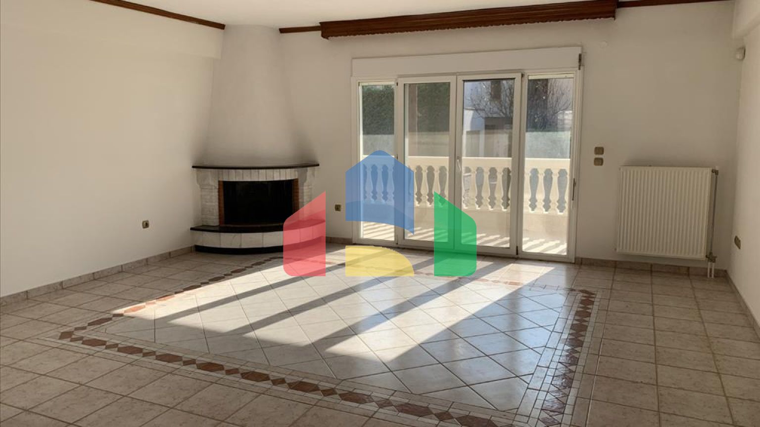 Продаж - Котедж 380 m² в передмісті Салонік