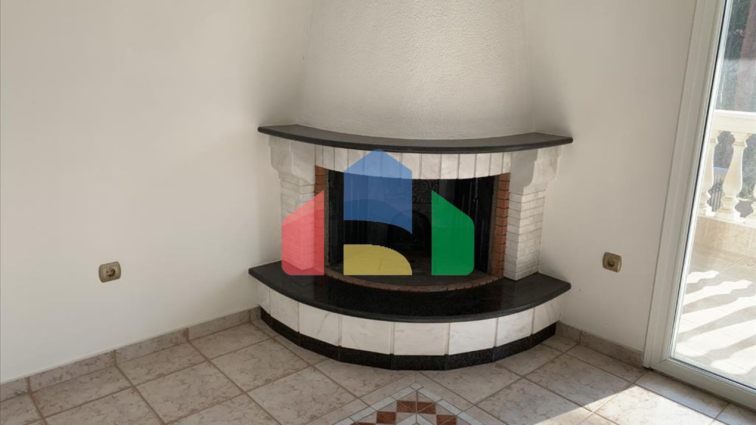 Продаж - Котедж 380 m² в передмісті Салонік