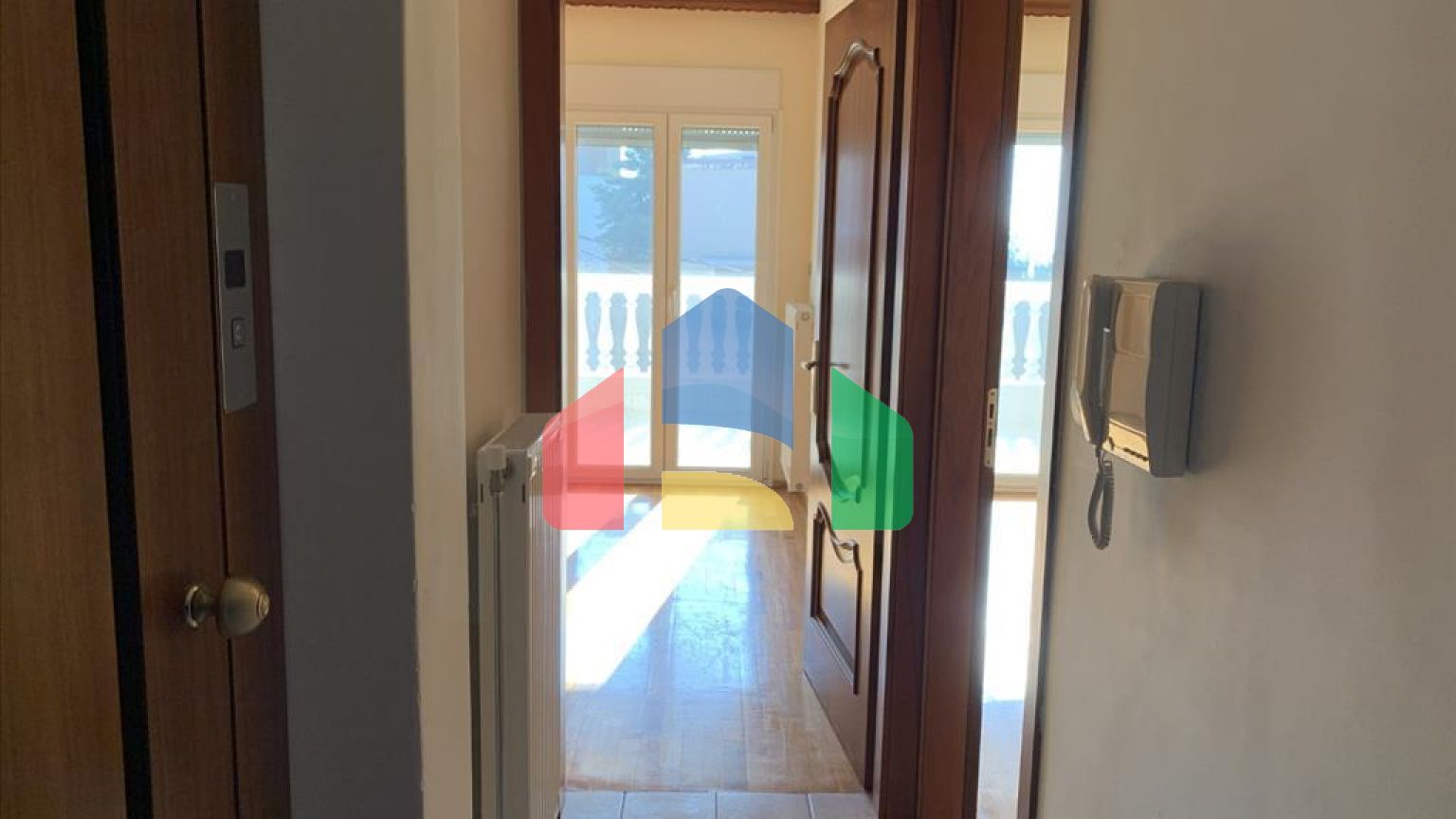 Продаж - Котедж 380 m² в передмісті Салонік