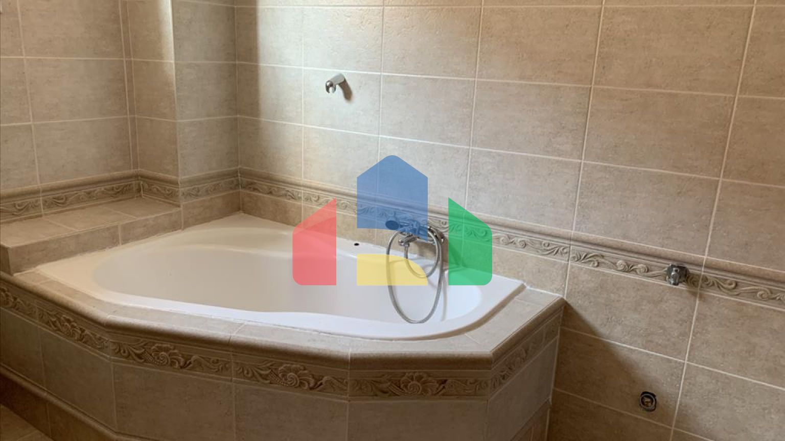 Продаж - Котедж 380 m² в передмісті Салонік