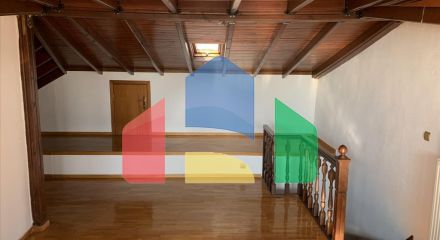 Продаж - Котедж 380 m² в передмісті Салонік