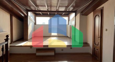 Продаж - Котедж 380 m² в передмісті Салонік