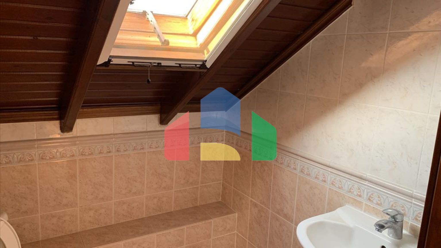 Продаж - Котедж 380 m² в передмісті Салонік