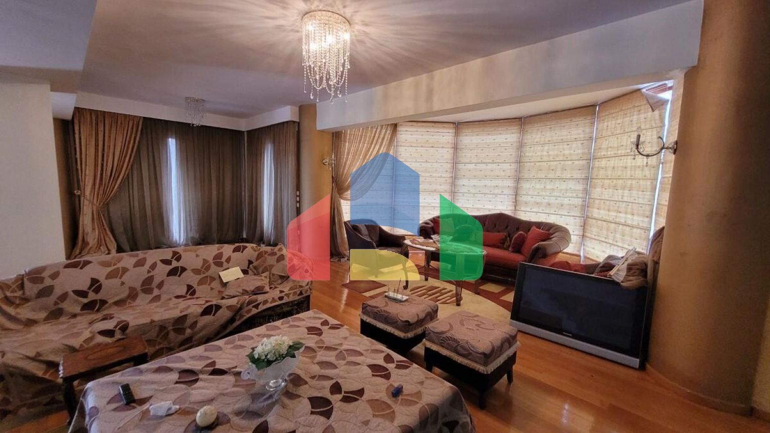 Продажа - Вилла 1050 m² в пригороде Салоник